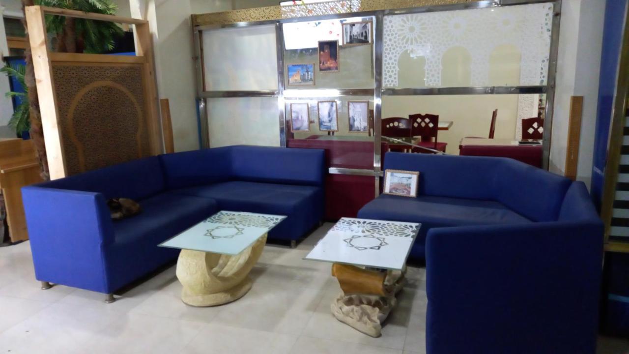 Ryad Tetouan Aeroport Buitenkant foto