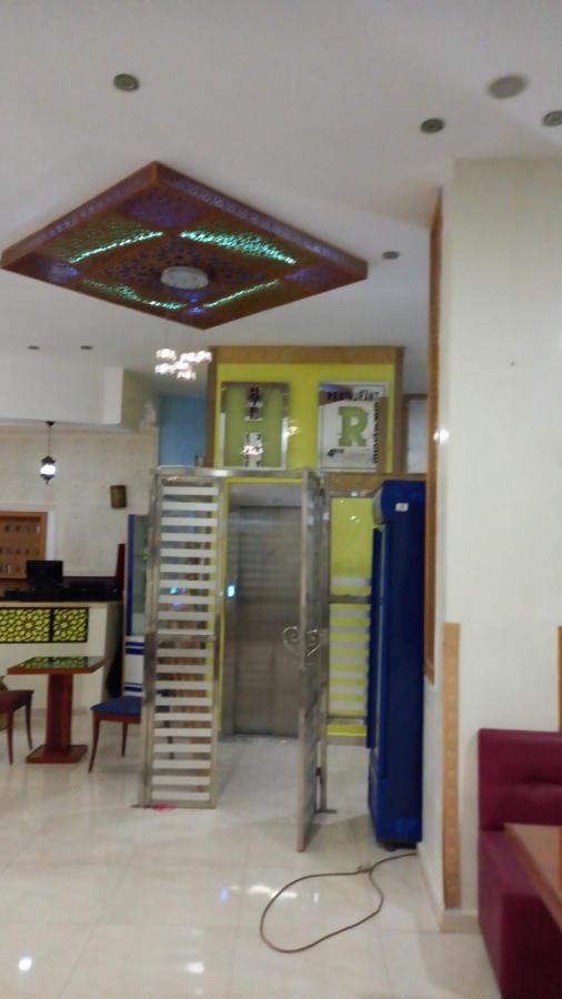 Ryad Tetouan Aeroport Buitenkant foto