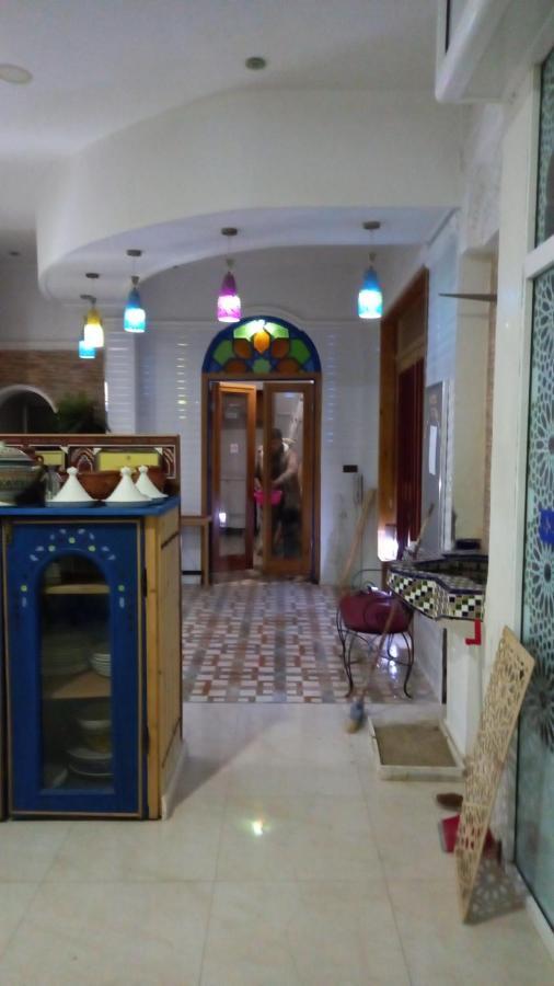 Ryad Tetouan Aeroport Buitenkant foto