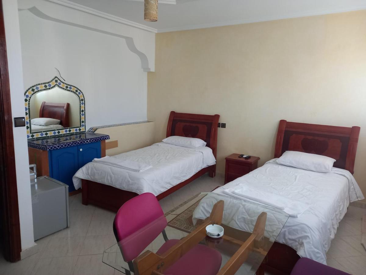 Ryad Tetouan Aeroport Kamer foto
